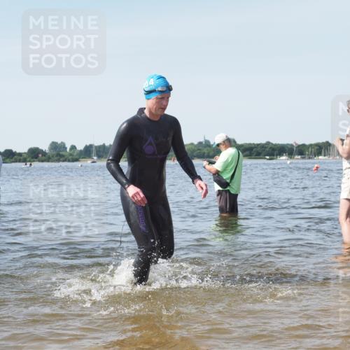 22.06.2025 - Viking Triathlon KatJ http://msf.ph/oto/8115674 22.06.2025 10:42:59 Schwimmen 66, 128, 133, 186, 282, 309, 358, 441, 450, 489 meine-sportfotos.de