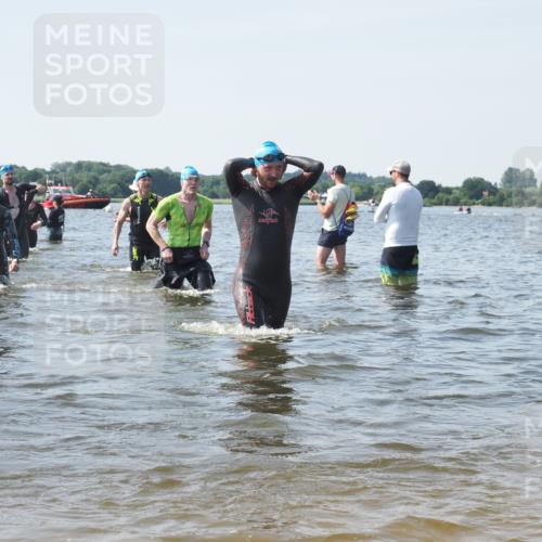 22.06.2025 - Viking Triathlon KatJ http://msf.ph/oto/8115691 22.06.2025 10:43:01 Schwimmen 66, 110, 128, 133, 167, 186, 282, 309, 328, 358, 450, 489 meine-sportfotos.de
