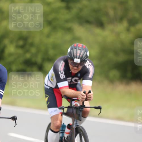 22.06.2025 - Viking Triathlon Yannick Fuchs http://msf.ph/oto/8115696 22.06.2025 12:17:36 Radfahren 44, 54, 58, 156, 194, 220, 335, 357, 361, 639 meine-sportfotos.de
