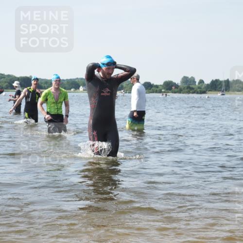 22.06.2025 - Viking Triathlon KatJ http://msf.ph/oto/8115714 22.06.2025 10:43:02 Schwimmen 66, 110, 128, 133, 167, 186, 282, 309, 328, 358, 450, 489 meine-sportfotos.de