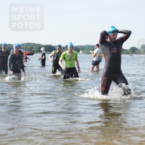 22.06.2025 - Viking Triathlon KatJ http://msf.ph/oto/8115730 22.06.2025 10:43:02 Schwimmen 66, 110, 128, 133, 167, 186, 282, 309, 328, 358, 450, 489 meine-sportfotos.de