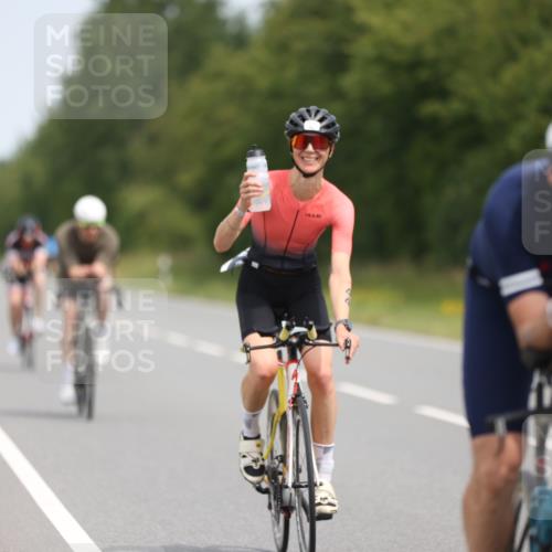 22.06.2025 - Viking Triathlon Yannick Fuchs http://msf.ph/oto/8115738 22.06.2025 12:17:38 Radfahren 44, 54, 58, 156, 194, 214, 220, 335, 357, 361, 511, 639 meine-sportfotos.de
