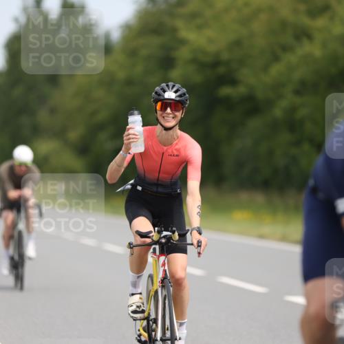 22.06.2025 - Viking Triathlon Yannick Fuchs http://msf.ph/oto/8115751 22.06.2025 12:17:38 Radfahren 44, 54, 58, 156, 194, 214, 220, 335, 357, 361, 511, 639 meine-sportfotos.de