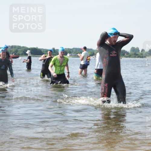 22.06.2025 - Viking Triathlon KatJ http://msf.ph/oto/8115753 22.06.2025 10:43:03 Schwimmen 66, 109, 110, 128, 133, 167, 186, 309, 328, 358, 450, 489 meine-sportfotos.de