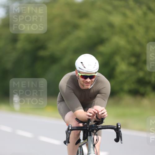 22.06.2025 - Viking Triathlon Yannick Fuchs http://msf.ph/oto/8115805 22.06.2025 12:17:41 Radfahren 44, 45, 54, 58, 214, 335, 357, 414, 464, 488, 511, 639 meine-sportfotos.de