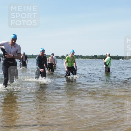 22.06.2025 - Viking Triathlon KatJ http://msf.ph/oto/8115889 22.06.2025 10:43:07 Schwimmen 31, 66, 109, 110, 128, 133, 167, 186, 309, 328, 358, 450, 489 meine-sportfotos.de