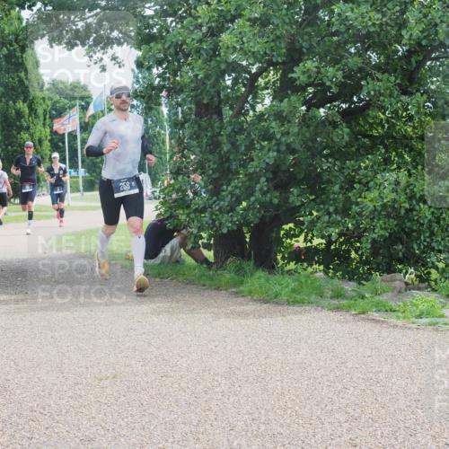22.06.2025 - Viking Triathlon KatJ http://msf.ph/oto/8115921 22.06.2025 12:54:56 Laufen 258 meine-sportfotos.de