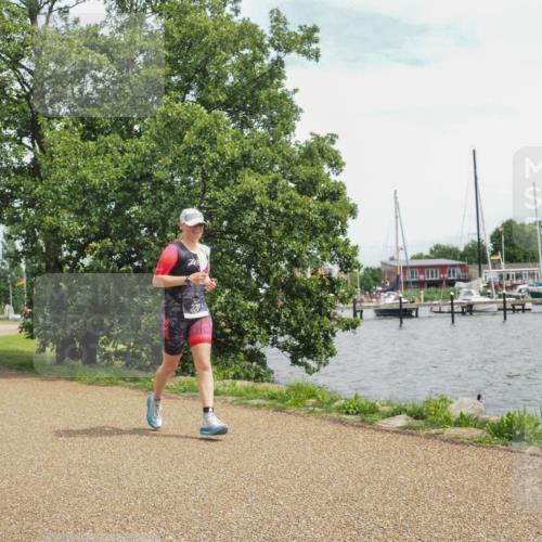 22.06.2025 - Viking Triathlon KatJ http://msf.ph/oto/8115928 22.06.2025 15:09:50 Laufen 320, 470 meine-sportfotos.de