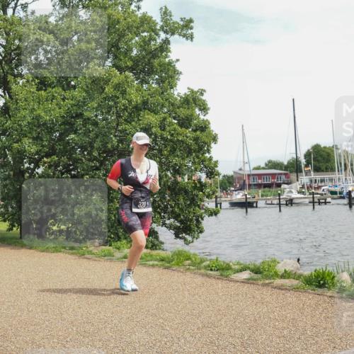 22.06.2025 - Viking Triathlon KatJ http://msf.ph/oto/8115963 22.06.2025 15:09:50 Laufen 320, 470 meine-sportfotos.de
