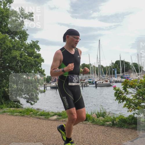 22.06.2025 - Viking Triathlon KatJ http://msf.ph/oto/8115964 22.06.2025 13:24:52 Laufen 253 meine-sportfotos.de