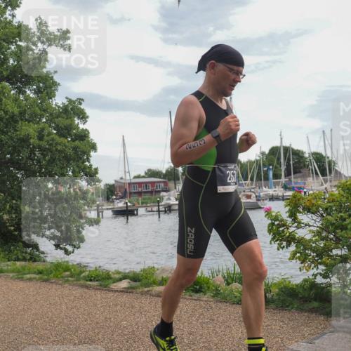 22.06.2025 - Viking Triathlon KatJ http://msf.ph/oto/8115972 22.06.2025 13:24:52 Laufen 253 meine-sportfotos.de