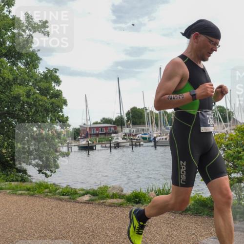 22.06.2025 - Viking Triathlon KatJ http://msf.ph/oto/8115978 22.06.2025 13:24:52 Laufen 253 meine-sportfotos.de