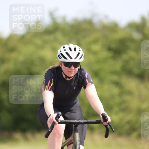 22.06.2025 - Viking Triathlon Yannick Fuchs http://msf.ph/oto/8116005 22.06.2025 11:40:39 Radfahren 50, 75, 170, 187, 208, 256, 296, 312, 506, 608, 637 meine-sportfotos.de