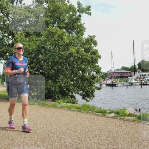 22.06.2025 - Viking Triathlon KatJ http://msf.ph/oto/8116041 22.06.2025 15:09:52 Laufen 320, 470 meine-sportfotos.de