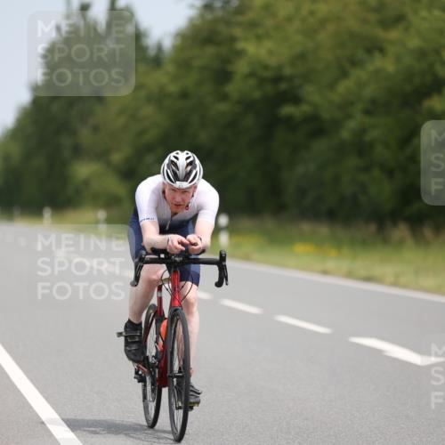 22.06.2025 - Viking Triathlon Yannick Fuchs http://msf.ph/oto/8116113 22.06.2025 12:18:36 Radfahren 12, 421, 459, 470, 624 meine-sportfotos.de