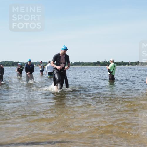 22.06.2025 - Viking Triathlon KatJ http://msf.ph/oto/8116140 22.06.2025 10:43:13 Schwimmen 31, 66, 109, 110, 115, 128, 167, 186, 328, 358, 483, 489 meine-sportfotos.de