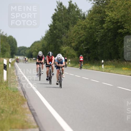 22.06.2025 - Viking Triathlon Yannick Fuchs http://msf.ph/oto/8116200 22.06.2025 12:19:15 Radfahren 7, 124, 154, 207, 251, 336 meine-sportfotos.de