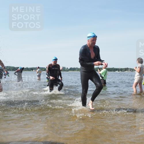 22.06.2025 - Viking Triathlon KatJ http://msf.ph/oto/8116244 22.06.2025 10:43:19 Schwimmen 31, 109, 110, 115, 167, 257, 328, 483, 489, 501 meine-sportfotos.de