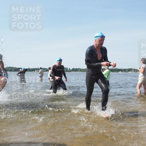 22.06.2025 - Viking Triathlon KatJ http://msf.ph/oto/8116250 22.06.2025 10:43:19 Schwimmen 31, 109, 110, 115, 167, 257, 328, 483, 489, 501 meine-sportfotos.de