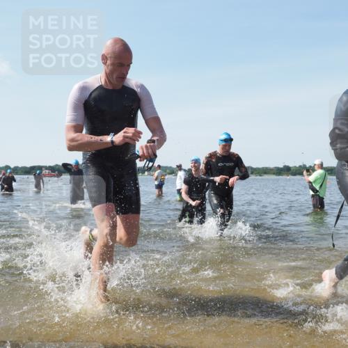 22.06.2025 - Viking Triathlon KatJ http://msf.ph/oto/8116284 22.06.2025 10:43:20 Schwimmen 31, 109, 110, 115, 167, 257, 328, 483, 501 meine-sportfotos.de