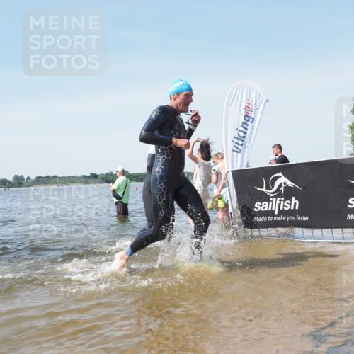 22.06.2025 - Viking Triathlon KatJ http://msf.ph/oto/8116380 22.06.2025 10:43:26 Schwimmen 115, 257, 483, 501, 620 meine-sportfotos.de