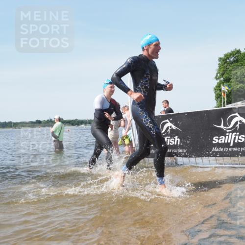 22.06.2025 - Viking Triathlon KatJ http://msf.ph/oto/8116396 22.06.2025 10:43:27 Schwimmen 115, 257, 483, 501, 620 meine-sportfotos.de
