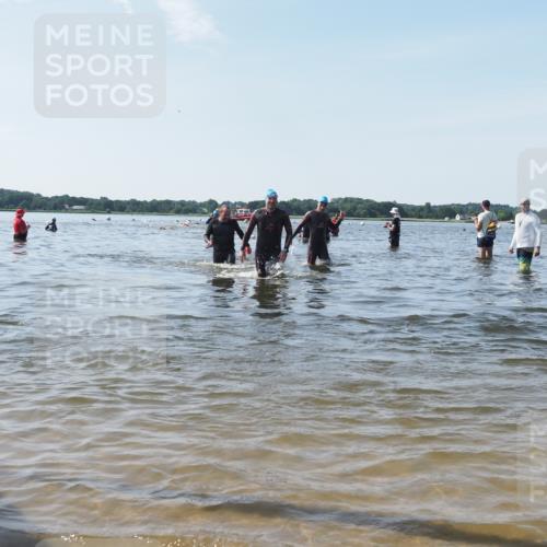 22.06.2025 - Viking Triathlon KatJ http://msf.ph/oto/8116411 22.06.2025 10:43:29 Schwimmen 115, 257, 480, 483, 501, 620 meine-sportfotos.de