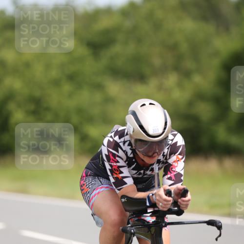 22.06.2025 - Viking Triathlon Yannick Fuchs http://msf.ph/oto/8116451 22.06.2025 12:19:43 Radfahren 309, 319, 498 meine-sportfotos.de