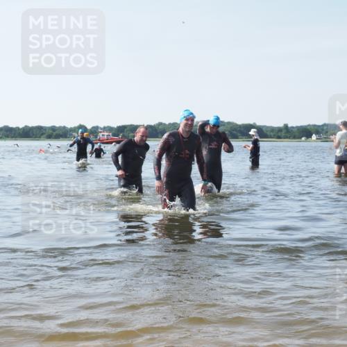 22.06.2025 - Viking Triathlon KatJ http://msf.ph/oto/8116454 22.06.2025 10:43:31 Schwimmen 257, 410, 480, 501, 620 meine-sportfotos.de
