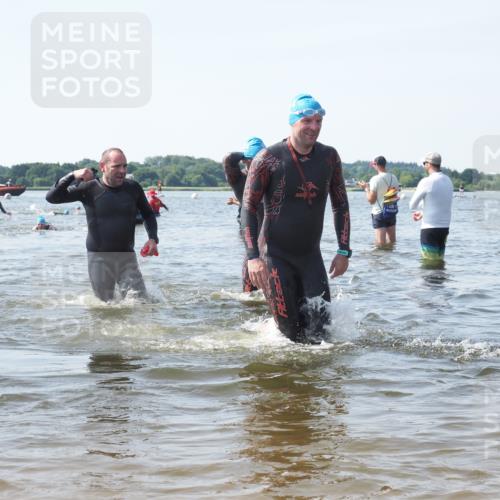 22.06.2025 - Viking Triathlon KatJ http://msf.ph/oto/8116474 22.06.2025 10:43:33 Schwimmen 257, 410, 480, 501, 620 meine-sportfotos.de