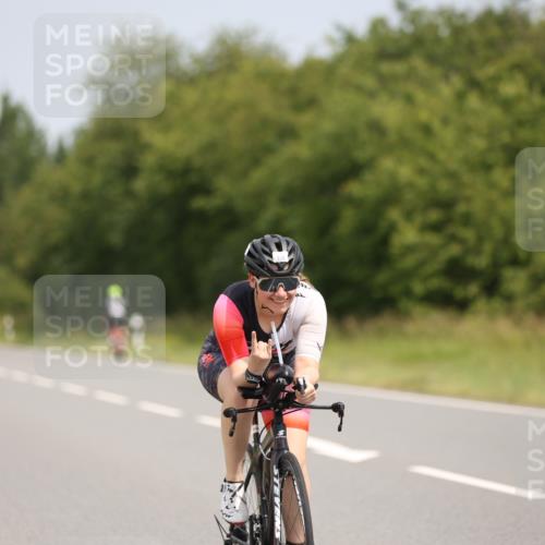 22.06.2025 - Viking Triathlon Yannick Fuchs http://msf.ph/oto/8116497 22.06.2025 12:19:58 Radfahren 146, 320, 614 meine-sportfotos.de