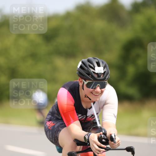 22.06.2025 - Viking Triathlon Yannick Fuchs http://msf.ph/oto/8116508 22.06.2025 12:19:58 Radfahren 146, 320, 614 meine-sportfotos.de