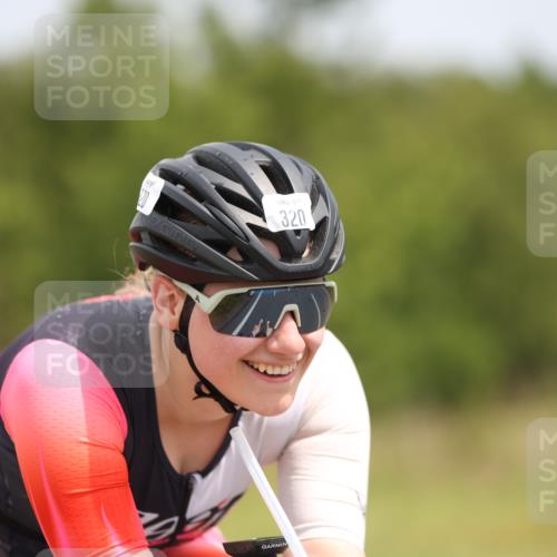 22.06.2025 - Viking Triathlon Yannick Fuchs http://msf.ph/oto/8116515 22.06.2025 12:19:59 Radfahren 146, 320, 614 meine-sportfotos.de