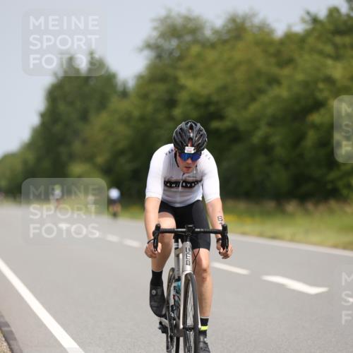 22.06.2025 - Viking Triathlon Yannick Fuchs http://msf.ph/oto/8116524 22.06.2025 12:20:07 Radfahren 115, 146, 438, 611, 614 meine-sportfotos.de