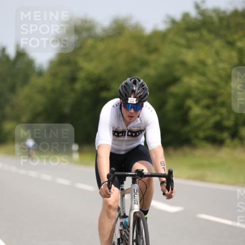 22.06.2025 - Viking Triathlon Yannick Fuchs http://msf.ph/oto/8116532 22.06.2025 12:20:07 Radfahren 115, 146, 438, 611, 614 meine-sportfotos.de