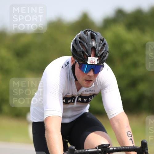22.06.2025 - Viking Triathlon Yannick Fuchs http://msf.ph/oto/8116547 22.06.2025 12:20:08 Radfahren 83, 115, 146, 356, 438, 611, 614 meine-sportfotos.de