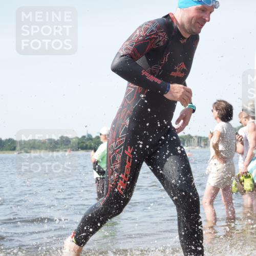 22.06.2025 - Viking Triathlon KatJ http://msf.ph/oto/8116563 22.06.2025 10:43:35 Schwimmen 257, 410, 480, 501, 531, 620 meine-sportfotos.de