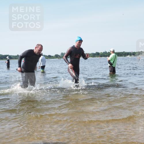 22.06.2025 - Viking Triathlon KatJ http://msf.ph/oto/8116569 22.06.2025 10:43:36 Schwimmen 257, 410, 480, 501, 531, 620 meine-sportfotos.de