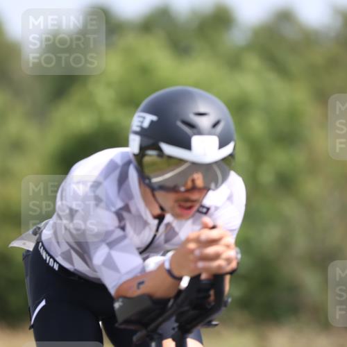 22.06.2025 - Viking Triathlon Yannick Fuchs http://msf.ph/oto/8116575 22.06.2025 11:41:34 Radfahren 1, 47, 70, 285, 303, 304, 387, 452, 455, 620 meine-sportfotos.de