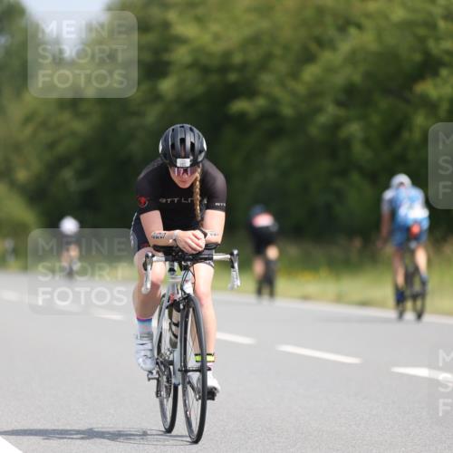 22.06.2025 - Viking Triathlon Yannick Fuchs http://msf.ph/oto/8116631 22.06.2025 11:41:37 Radfahren 1, 47, 285, 303, 304, 317, 387, 452, 455 meine-sportfotos.de