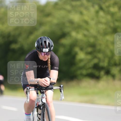 22.06.2025 - Viking Triathlon Yannick Fuchs http://msf.ph/oto/8116654 22.06.2025 11:41:38 Radfahren 1, 47, 232, 285, 300, 303, 304, 317, 387, 452, 455 meine-sportfotos.de