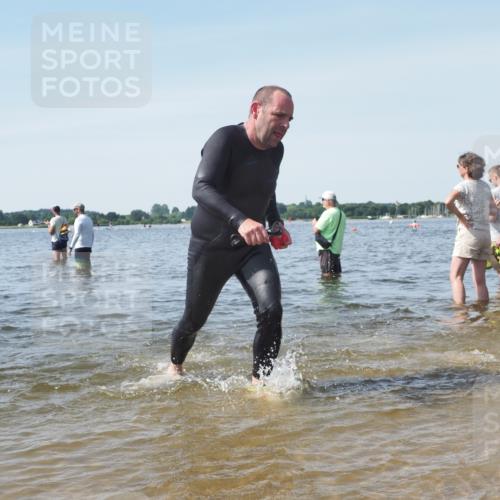 22.06.2025 - Viking Triathlon KatJ http://msf.ph/oto/8116676 22.06.2025 10:43:38 Schwimmen 410, 480, 501, 531, 620 meine-sportfotos.de