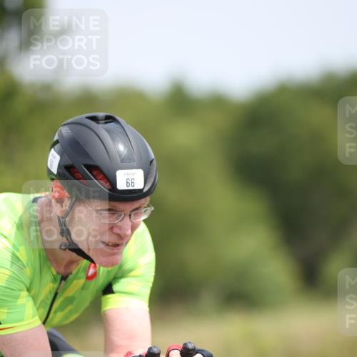 22.06.2025 - Viking Triathlon Yannick Fuchs http://msf.ph/oto/8116774 22.06.2025 12:20:29 Radfahren 40, 66, 209, 217, 290, 436, 448, 519, 536, 546 meine-sportfotos.de