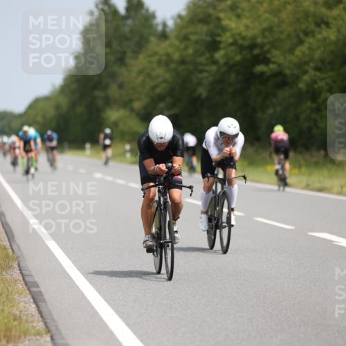 22.06.2025 - Viking Triathlon Yannick Fuchs http://msf.ph/oto/8116859 22.06.2025 12:20:42 Radfahren 25, 40, 43, 108, 128, 181, 209, 230, 283, 290, 369, 374, 388, 499, 519, 654 meine-sportfotos.de