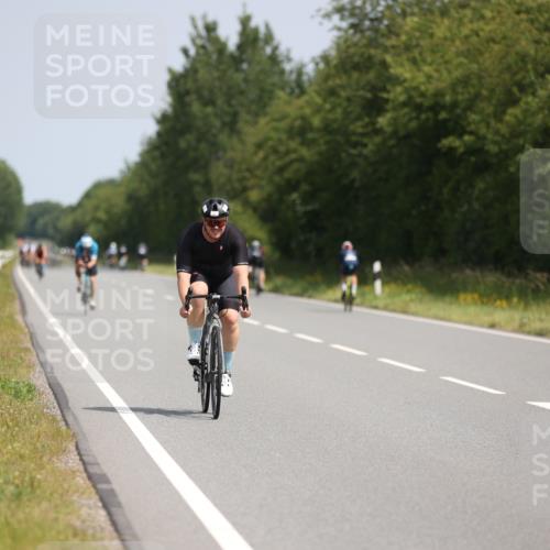 22.06.2025 - Viking Triathlon Yannick Fuchs http://msf.ph/oto/8116897 22.06.2025 11:41:59 Radfahren 20, 69, 134, 265, 297, 333, 385, 456, 469 meine-sportfotos.de