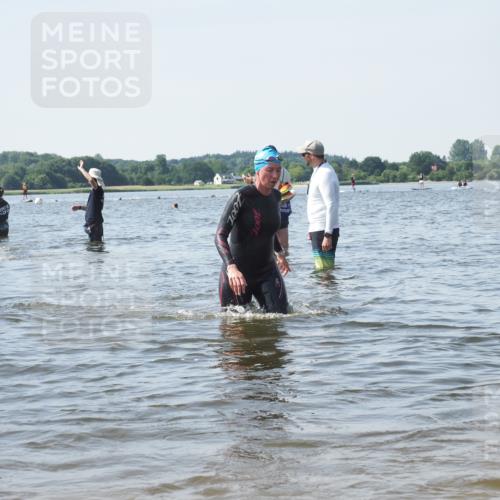 22.06.2025 - Viking Triathlon KatJ http://msf.ph/oto/8116916 22.06.2025 10:43:57 Schwimmen 41, 249, 362, 442, 627, 637 meine-sportfotos.de