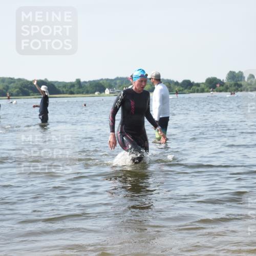 22.06.2025 - Viking Triathlon KatJ http://msf.ph/oto/8116933 22.06.2025 10:43:57 Schwimmen 41, 249, 362, 442, 627, 637 meine-sportfotos.de