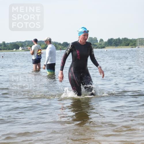 22.06.2025 - Viking Triathlon KatJ http://msf.ph/oto/8116942 22.06.2025 10:43:59 Schwimmen 41, 123, 249, 343, 362, 442, 627, 637, 650 meine-sportfotos.de