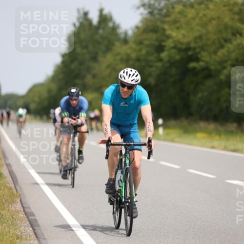 22.06.2025 - Viking Triathlon Yannick Fuchs http://msf.ph/oto/8116950 22.06.2025 12:20:49 Radfahren 25, 43, 62, 65, 128, 160, 181, 187, 316, 349, 374, 388, 407, 428, 499, 506, 522, 654 meine-sportfotos.de