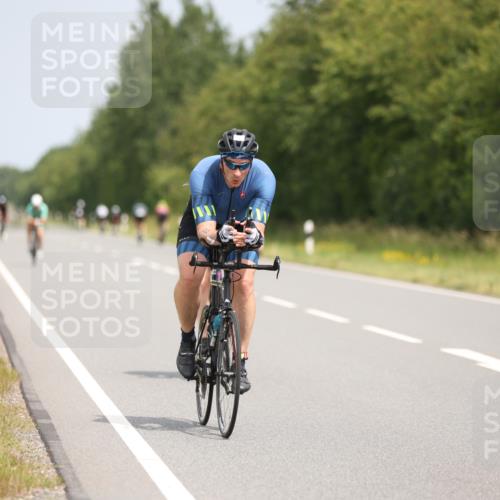 22.06.2025 - Viking Triathlon Yannick Fuchs http://msf.ph/oto/8116970 22.06.2025 12:20:50 Radfahren 25, 43, 62, 65, 128, 160, 181, 187, 316, 349, 374, 388, 407, 428, 506, 522, 654 meine-sportfotos.de